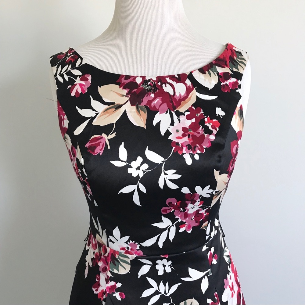 White House Floral Silky Fit and Flare Dress - Picture 4 of 6
